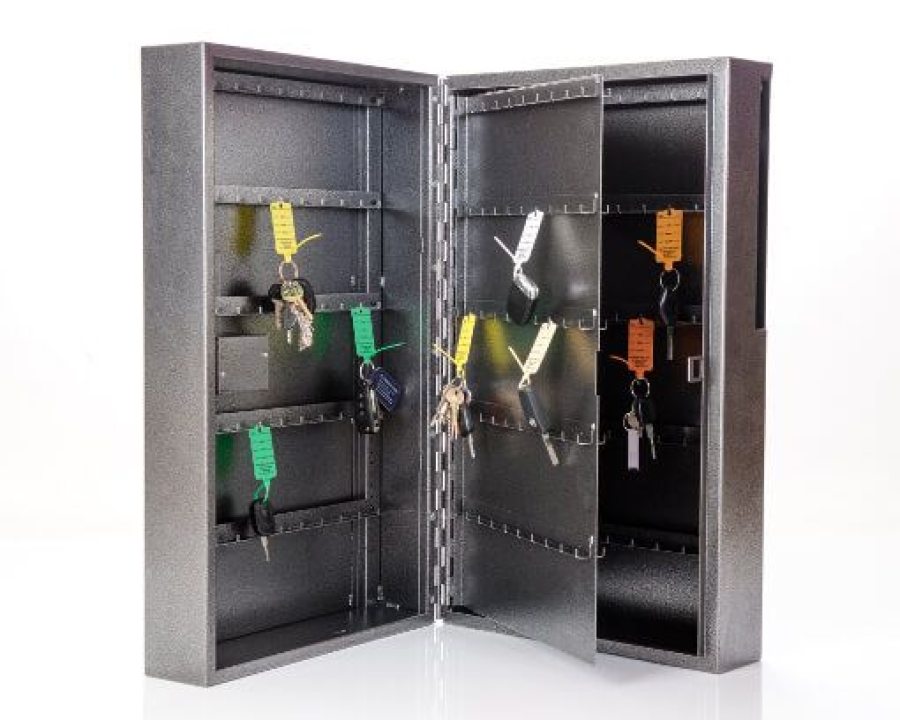 Large for 200+ keys, fobs & tags with mechanical lock