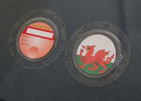 833-01_Wales_with_clear_holder_27sep2015